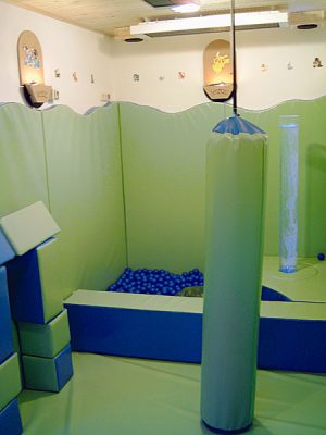 Hangende cylinder, 200 x 30 cm