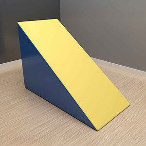 Slide, 150 x 75 x 104 cm