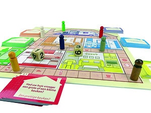 Huis-Tuin-Keukenspel: spelbord en doosje met pionnen/dobbelstenen (excl. kaarten/koffer)