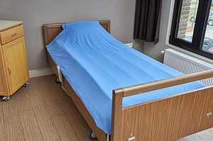 Verzwaard dekbedovertrek in kwal. 1010, afm. 140/200cm, 6kg. (incl. waszak + wasinstructie)